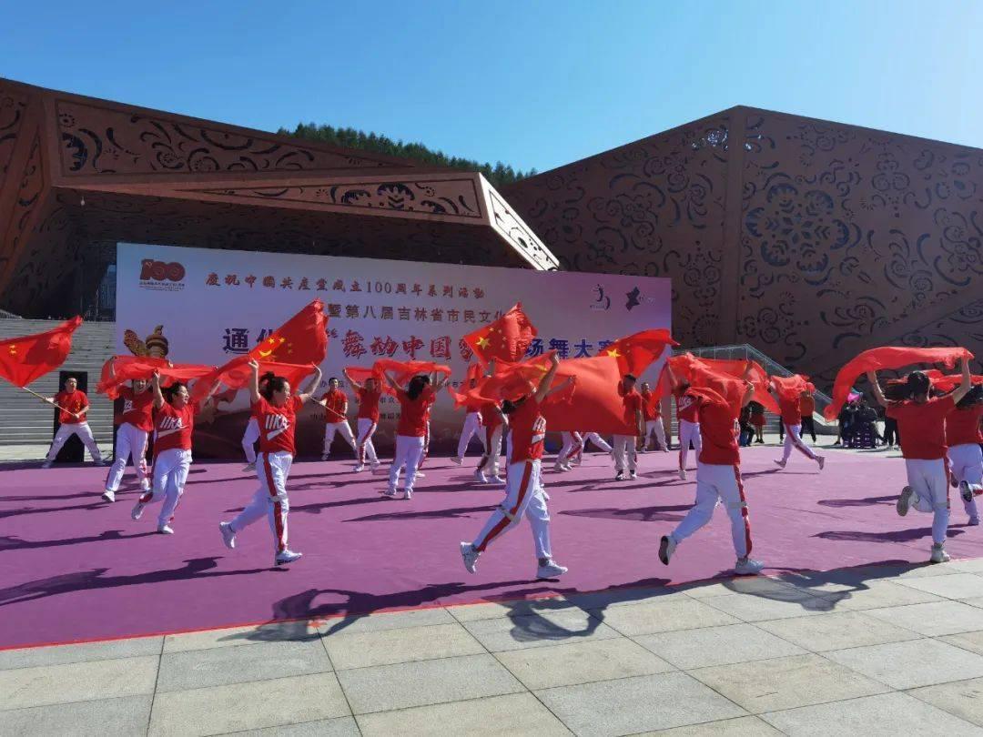 春节期间“菜篮子”产品物丰价稳 年货市场购销两旺